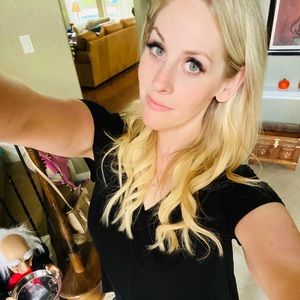 Meet your Posher, Desiree